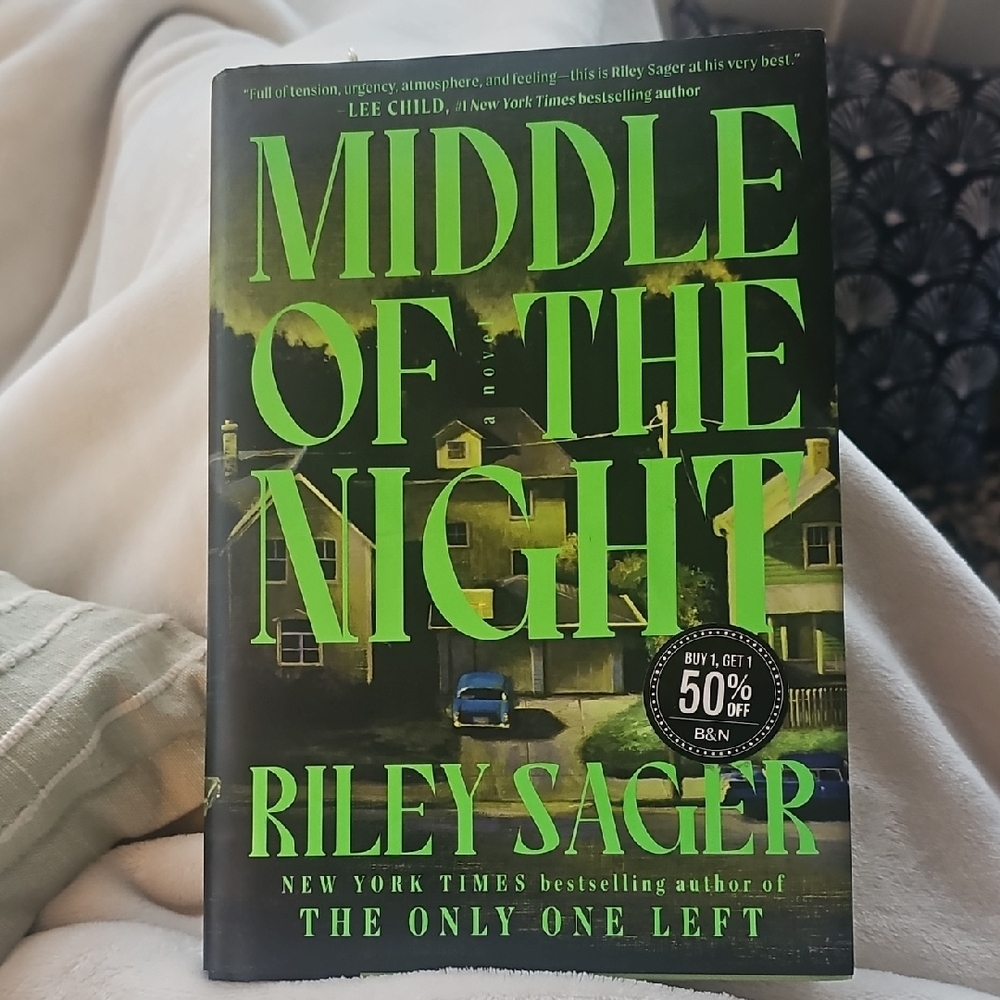 Middle of the Night by Riley Sager Hardcover